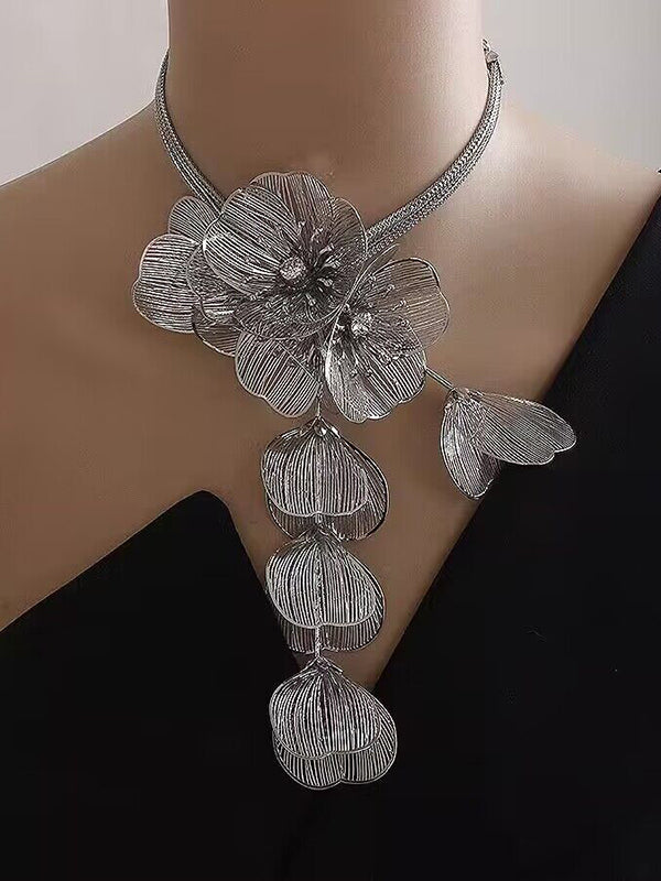 Chains Flower Shape Rhine Stones Plain Necklaces Accessories