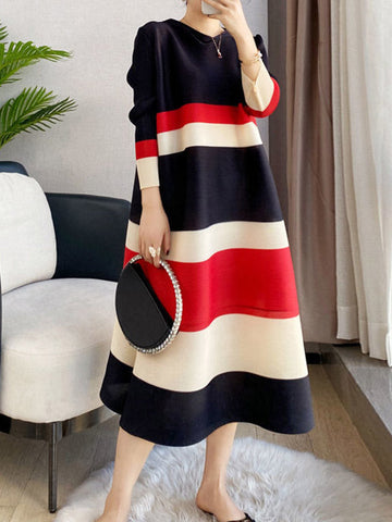 Pleated Striped A-Line Loose Round-Neck Midi Dresses