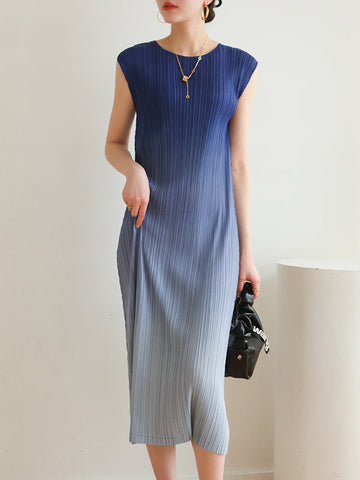 Gradient Pleated Split-Side Loose Sleeveless Round-Neck Midi Dresses