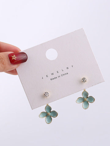 Simple Elegance Petal Earrings