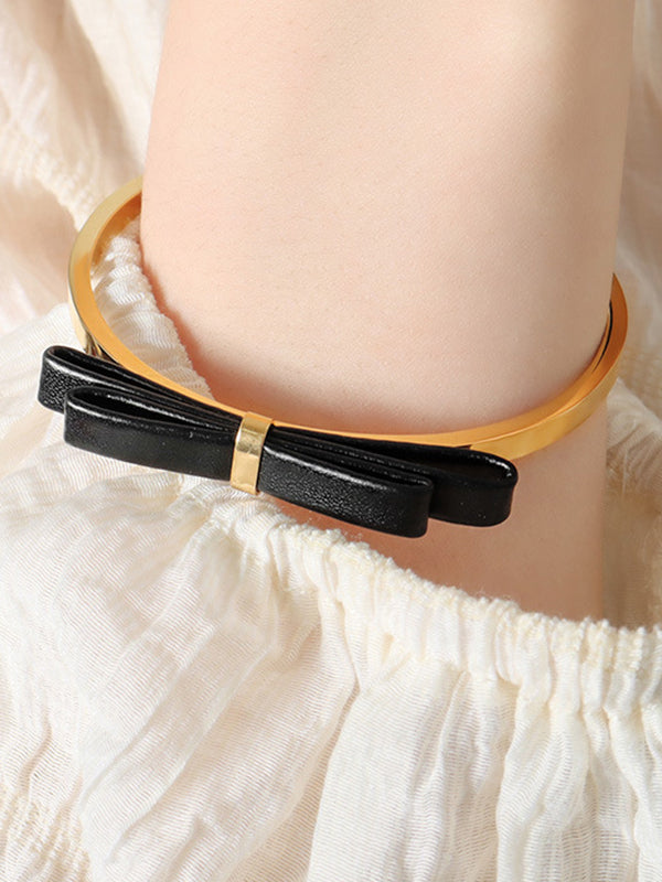 Bow-Embellished Contrast Color Bracelet Accessories