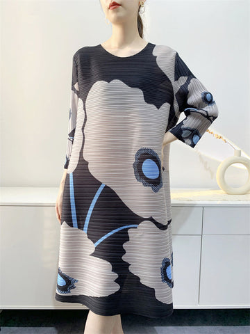 Original Three-Quarter Sleeves Loose Floral Printed Contrast Color Pleated Round-Neck Midi Dresses